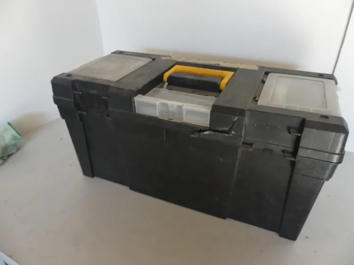 Werkzeugkasten mit Inhalt (Würth-Schrauben, Kleinteile)